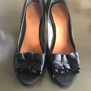 Black open toed heels!